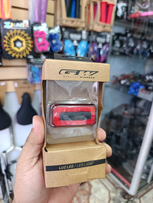 LUZ TRASERA USB CON SENSOR 60LM EBL-3286 PLASTICO