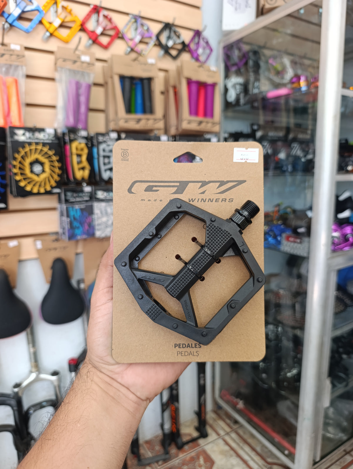 PEDALES MTB PLASTICOS GW COLORES