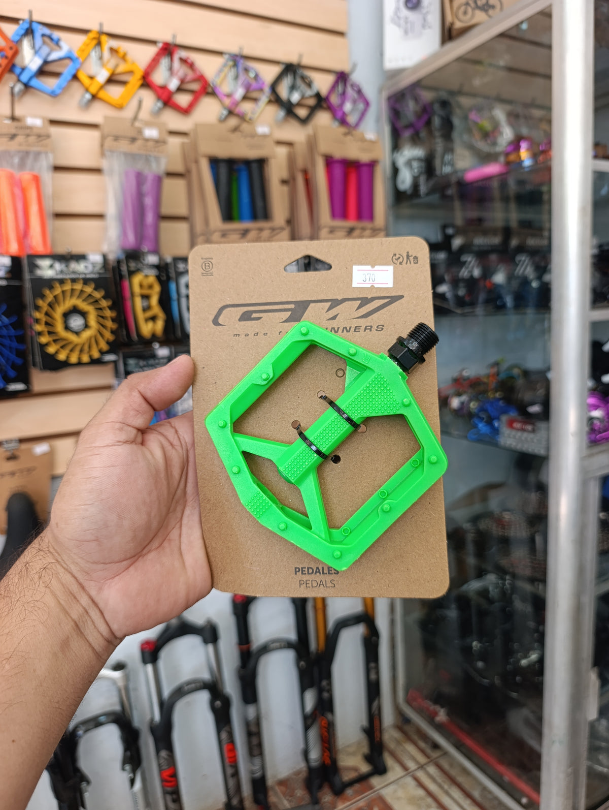 PEDALES MTB PLASTICOS GW COLORES