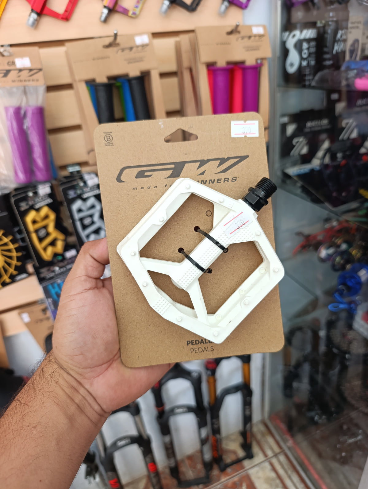 PEDALES MTB PLASTICOS GW COLORES
