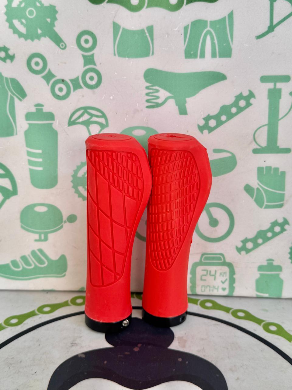 PUÑO DE GOMA CON RESPALDO EN MUÑECA